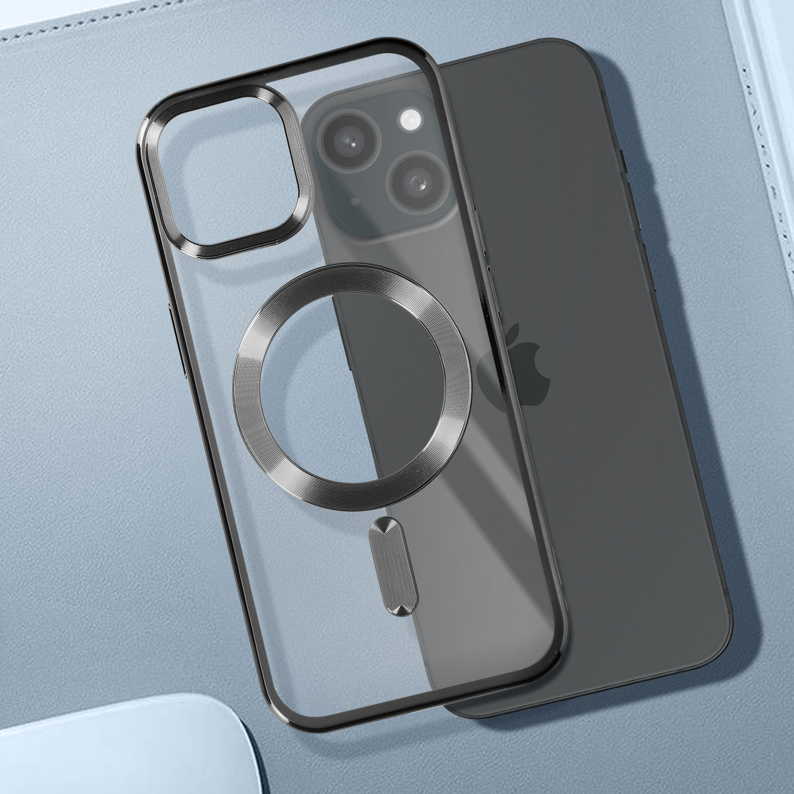 Een doorzichtige iPhone hoes met magneetring op grijze ondergrond.