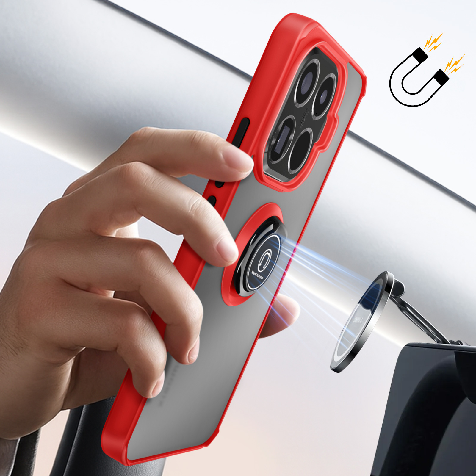 Hand houdt rode telefoonhoes met magische ring vast, bevestigd aan autohouder.