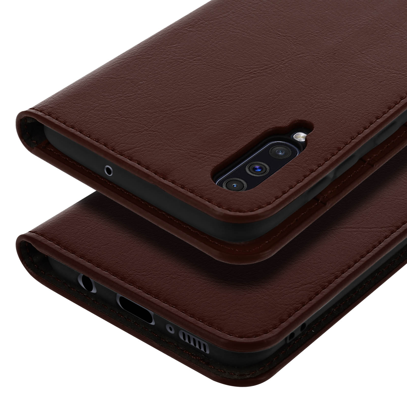 Twee bruine leren telefoonhoesjes op elkaar, achterkant met camera's.