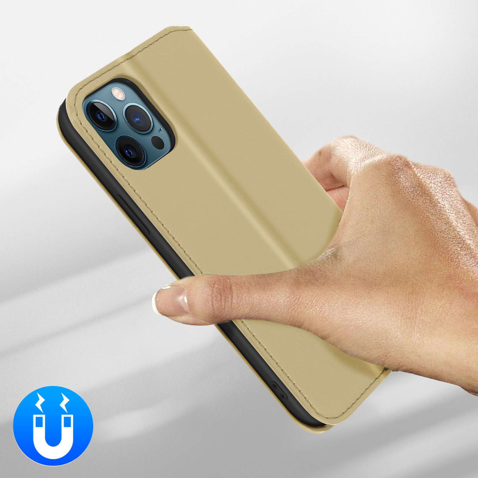 Une main tient un étui de téléphone beige avec un iPhone. Icône aimant.