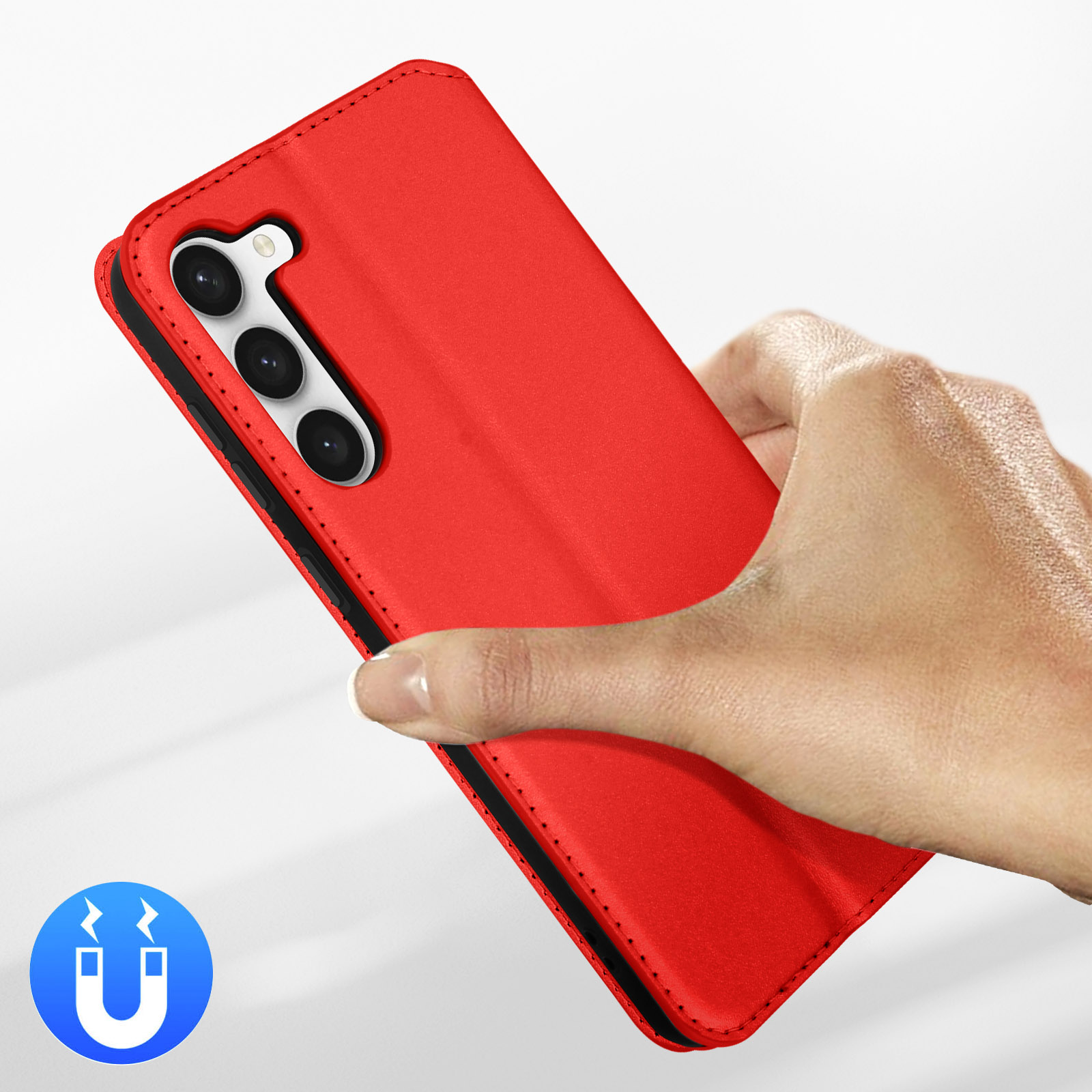 Étui de téléphone rouge à rabat avec trois objectifs et une main.