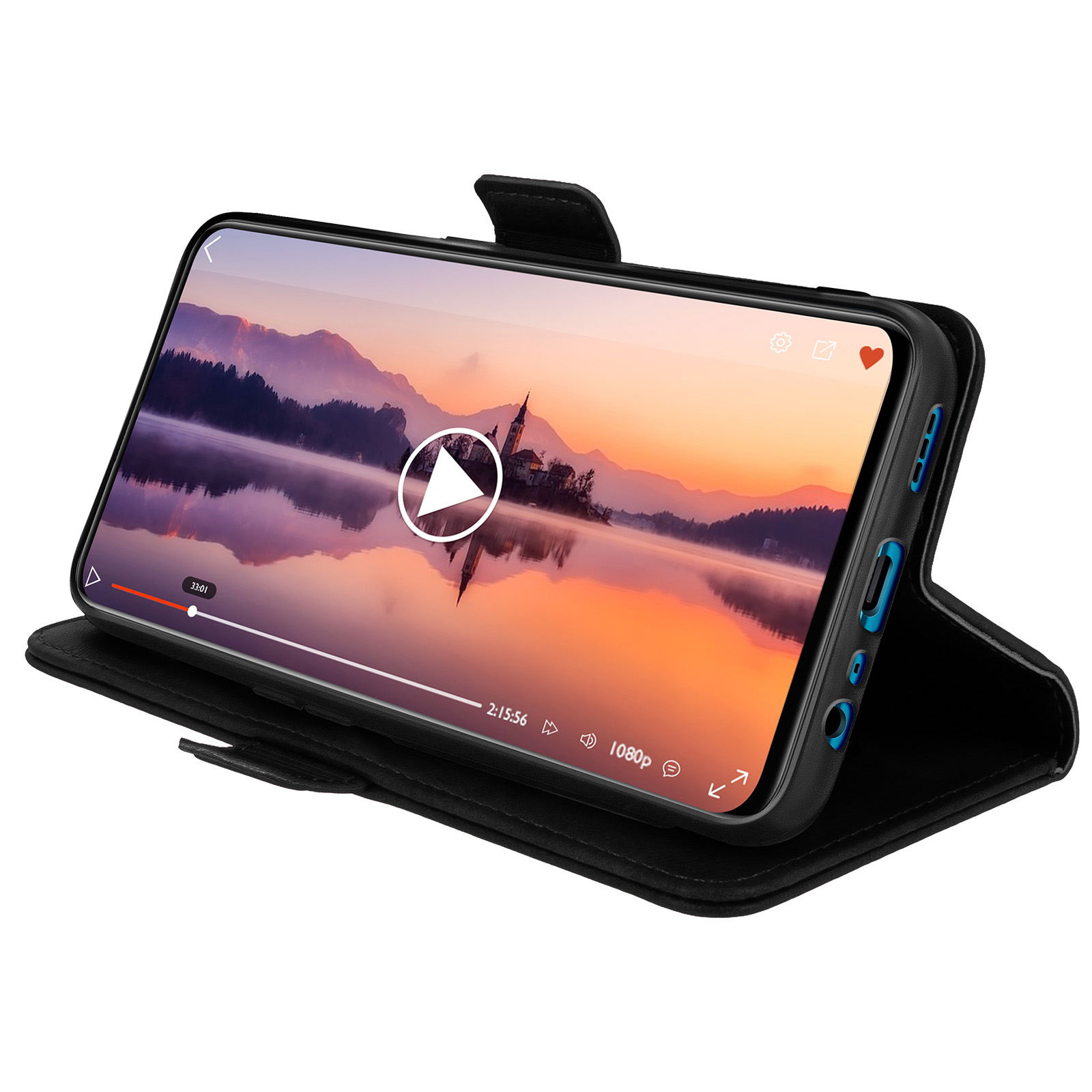 Un smartphone dans un étui noir affiche une vidéo d'un château et d'un lac au coucher du soleil.