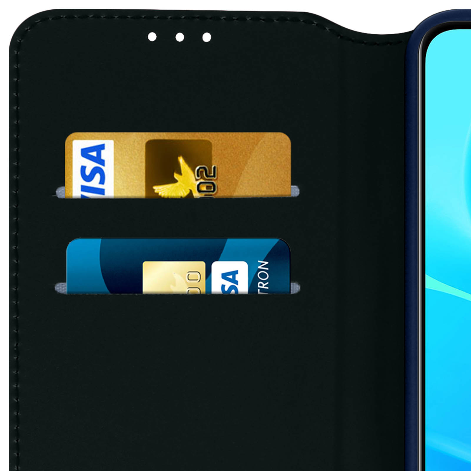 Un portefeuille noir avec deux fentes pour cartes, contenant une carte dorée et une bleue.