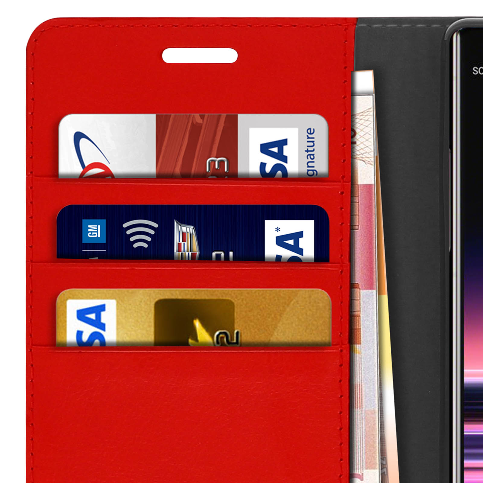 Portafoglio rosso con più slot per carte, visibile una carta Visa dorata.