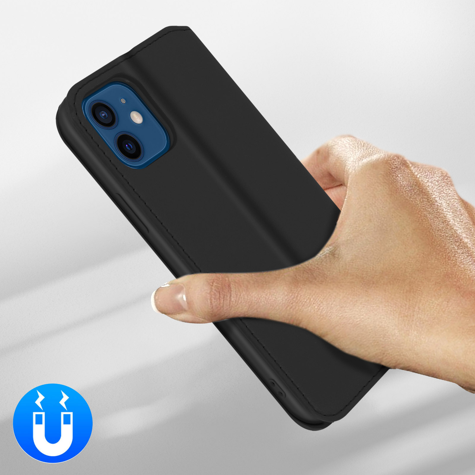 Een hand houdt een zwart telefoonhoesje met magneeticoon vast.
