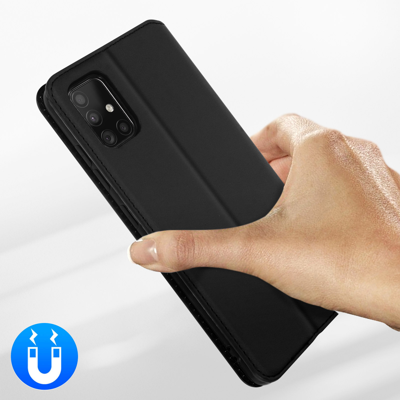 Eine Hand hält eine schwarze Handyhülle mit Magnetverschluss und Kameramodul.