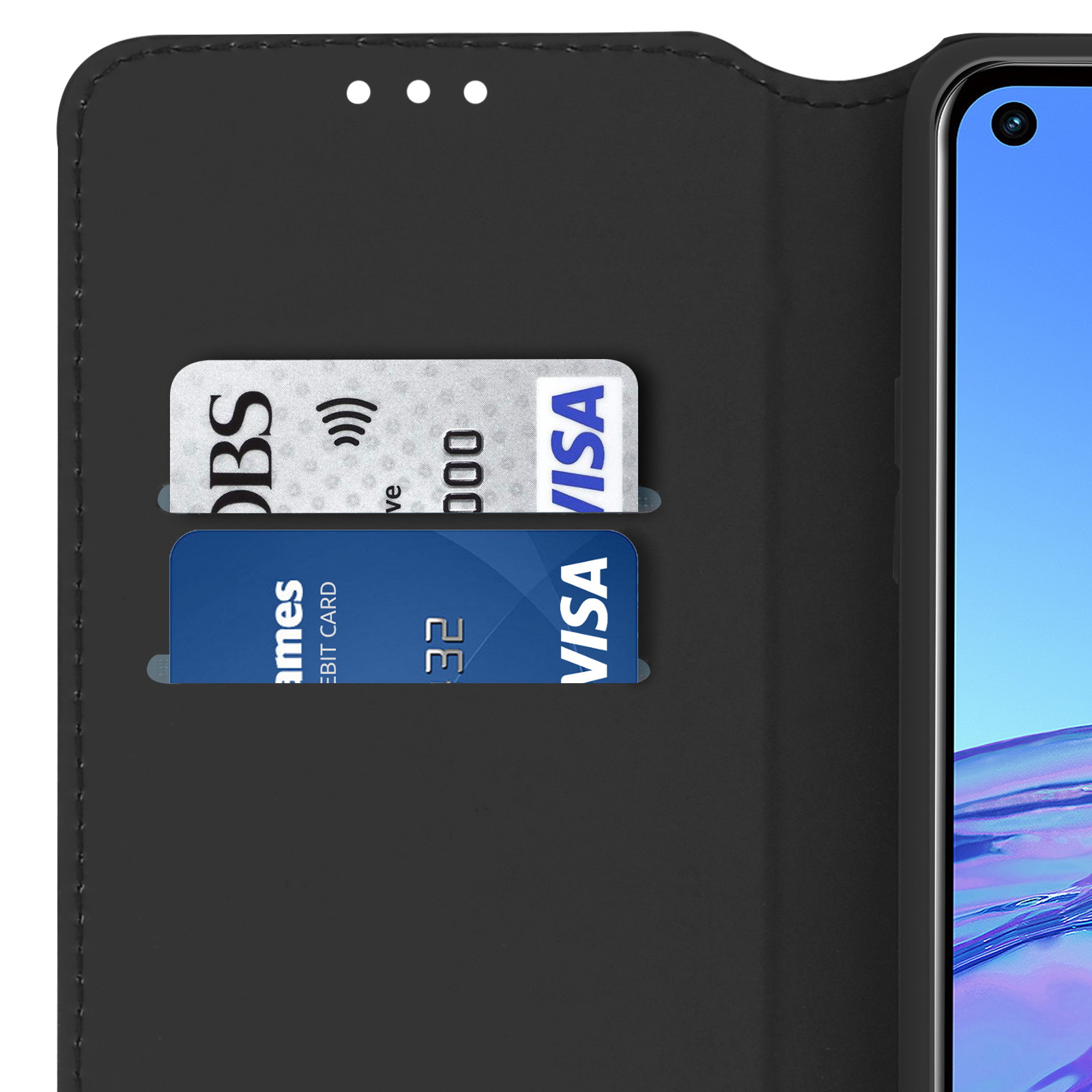 Zwarte telefoonhoes met kaarthouders, toont creditcards en een deel van het scherm.