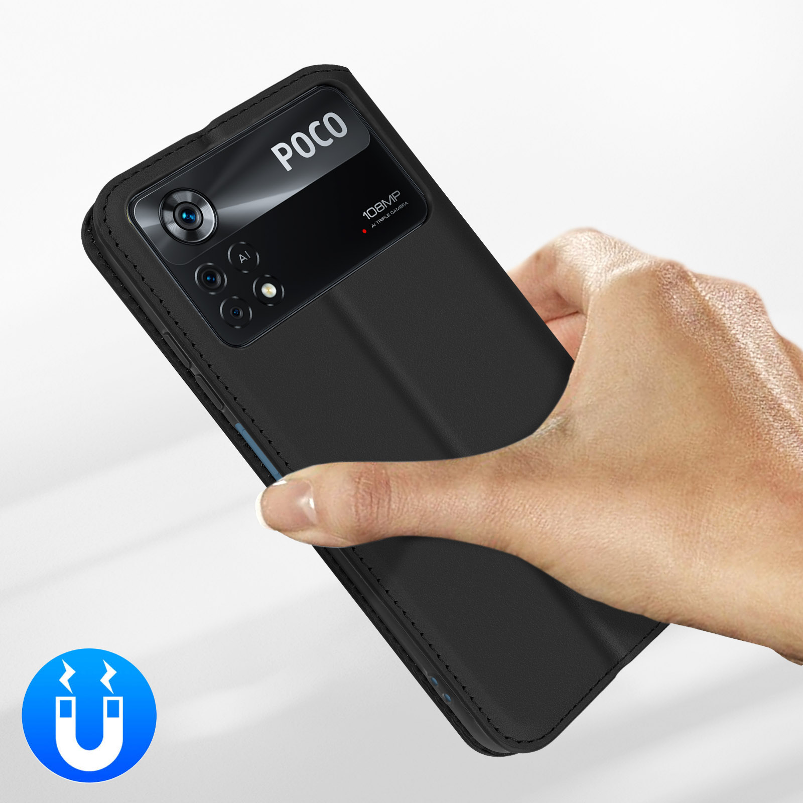 Una mano tiene un telefono nero con logo POCO e fotocamera da 108MP.