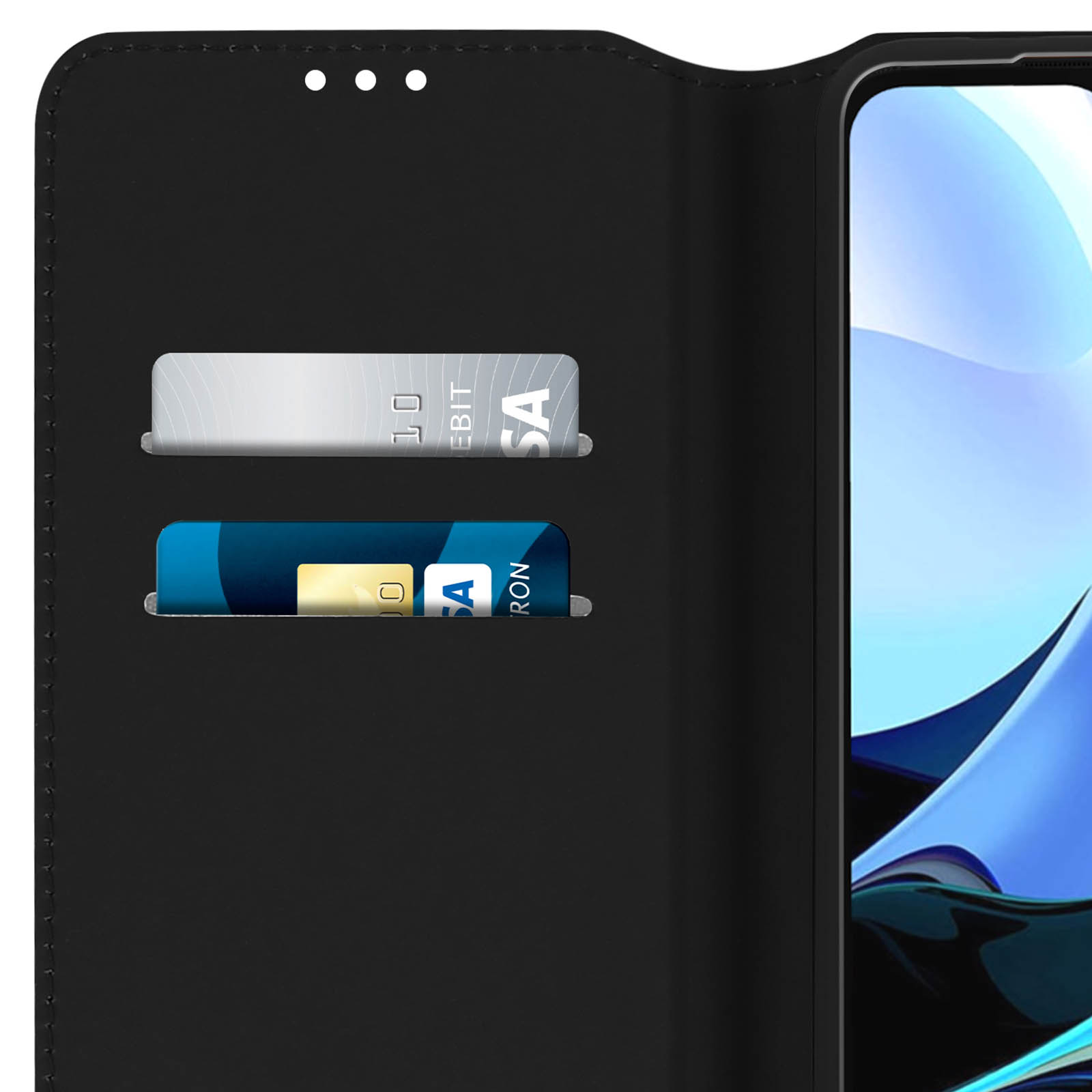Étui de téléphone noir avec fentes pour cartes et une carte de crédit.