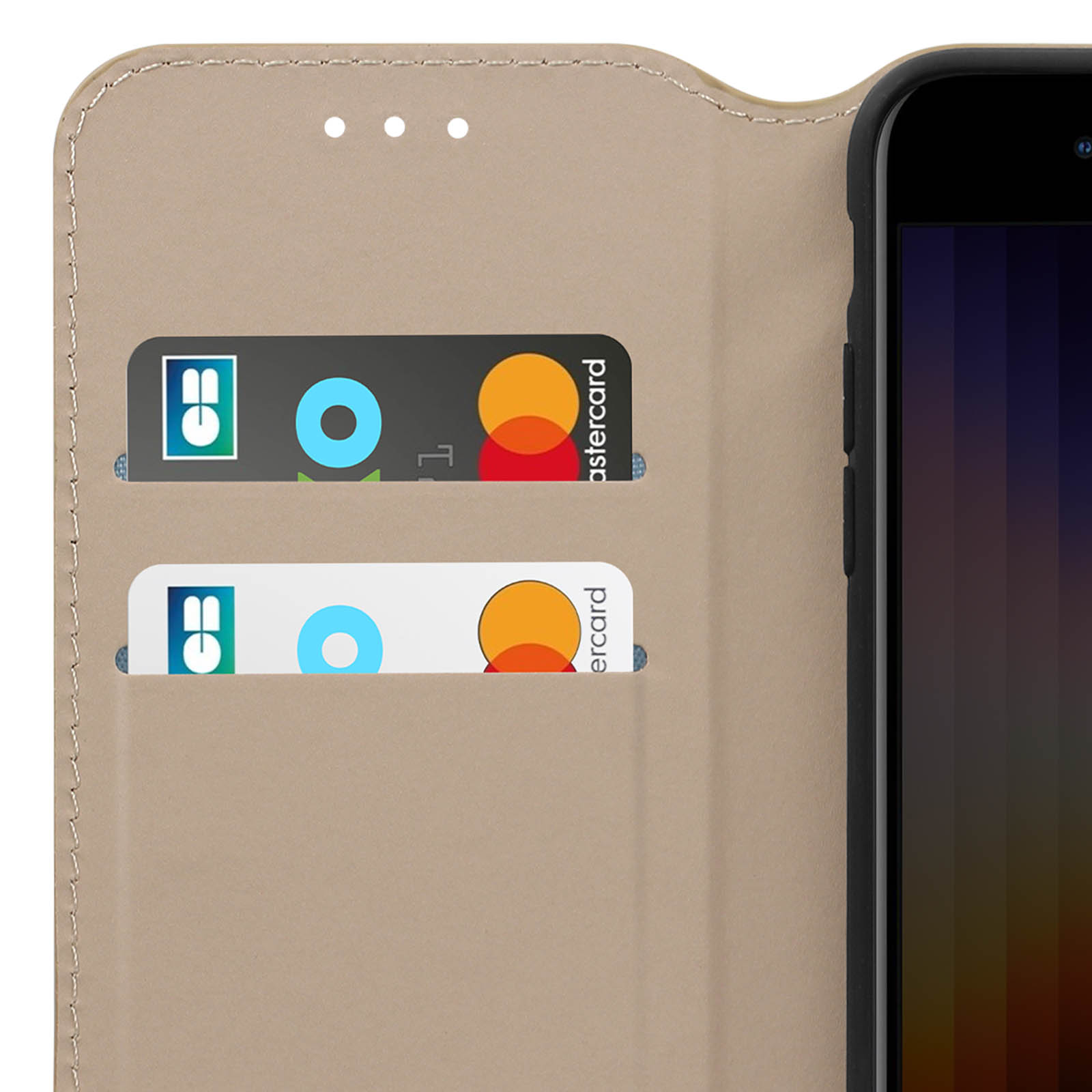 Een beige telefoonhoes met twee kaarthouders, één met Mastercard.