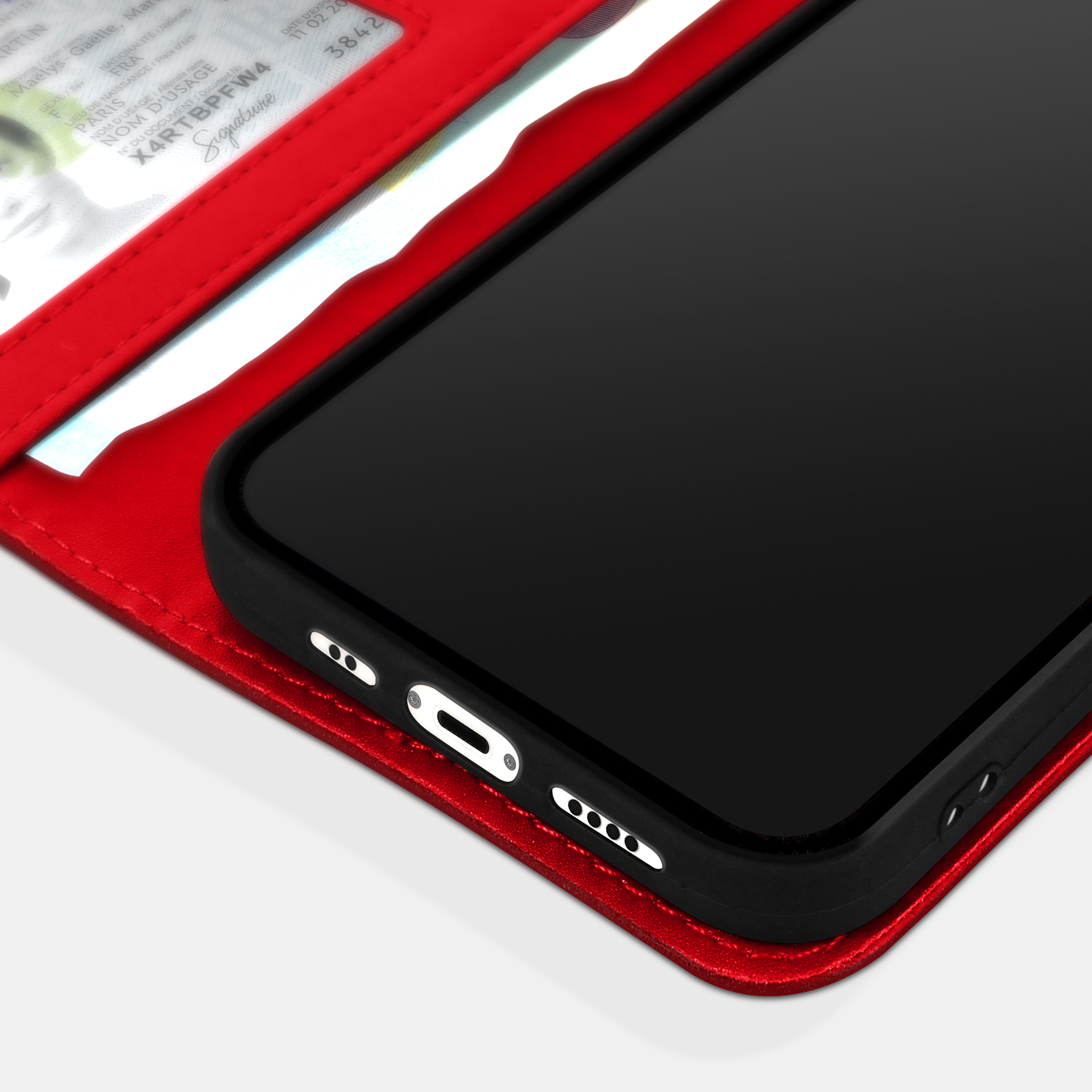 Rood leren hoesje met mobiele telefoon en ID-gegevens.