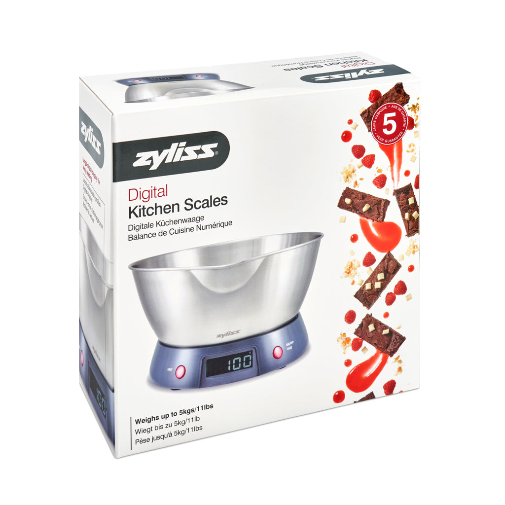Verpackung einer digitalen Küchenwaage von Zyliss mit Edelstahlschüssel und blauer Basis.