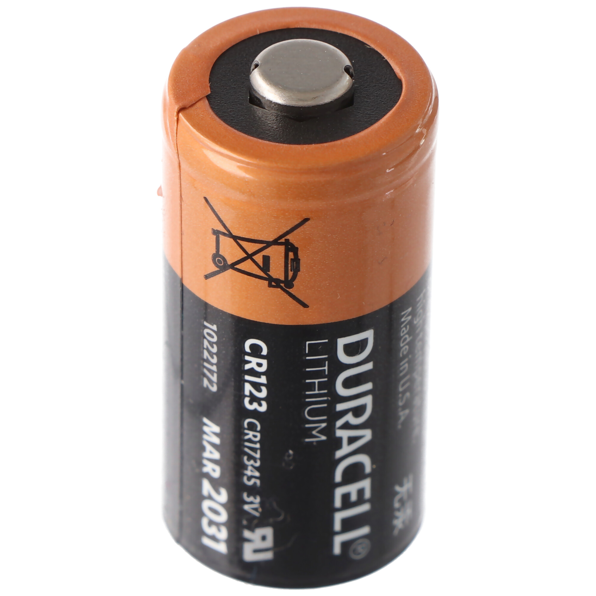 Eine Duracell CR123 Lithiumbatterie mit einem orangefarbenen Gehäuse und einem Metallknopf.