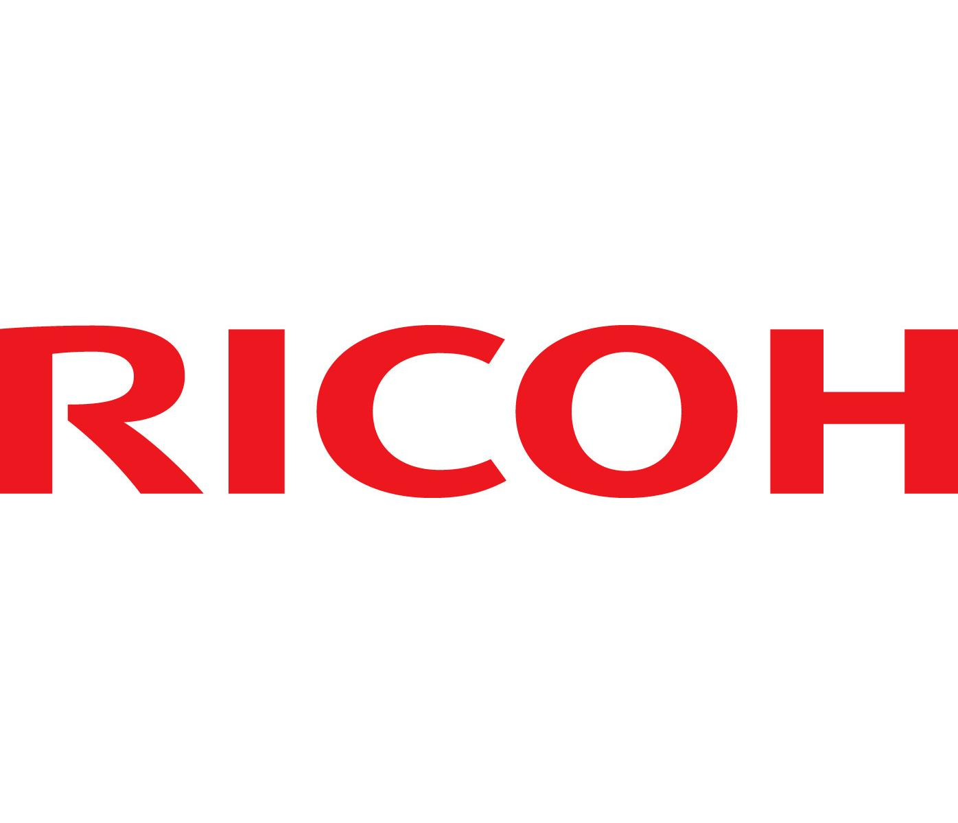 Testo rosso su sfondo bianco: RICOH