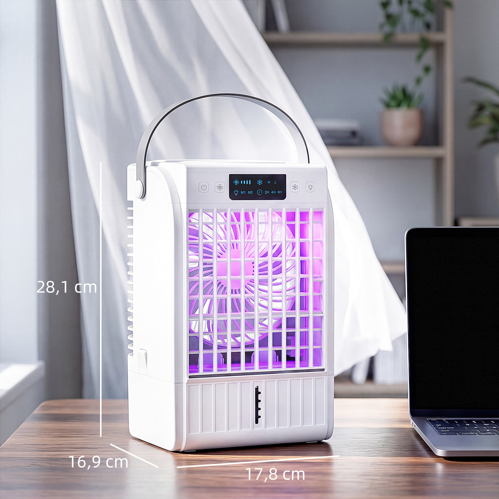 Un mini enfriador portátil blanco con luz púrpura sobre una mesa de madera junto a un portátil.