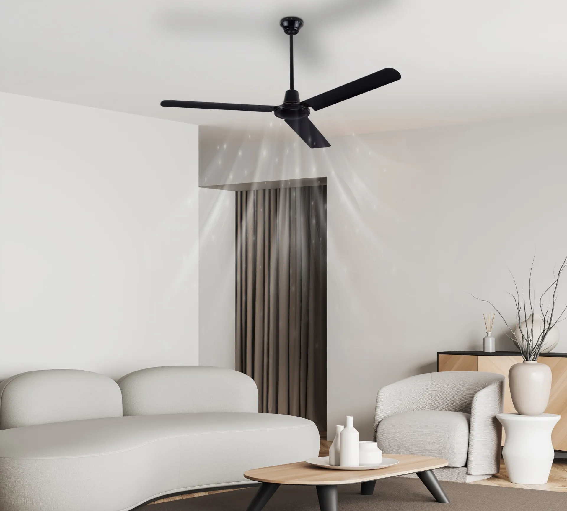 Ventilatore da soffitto nero sopra un soggiorno con mobili beige.