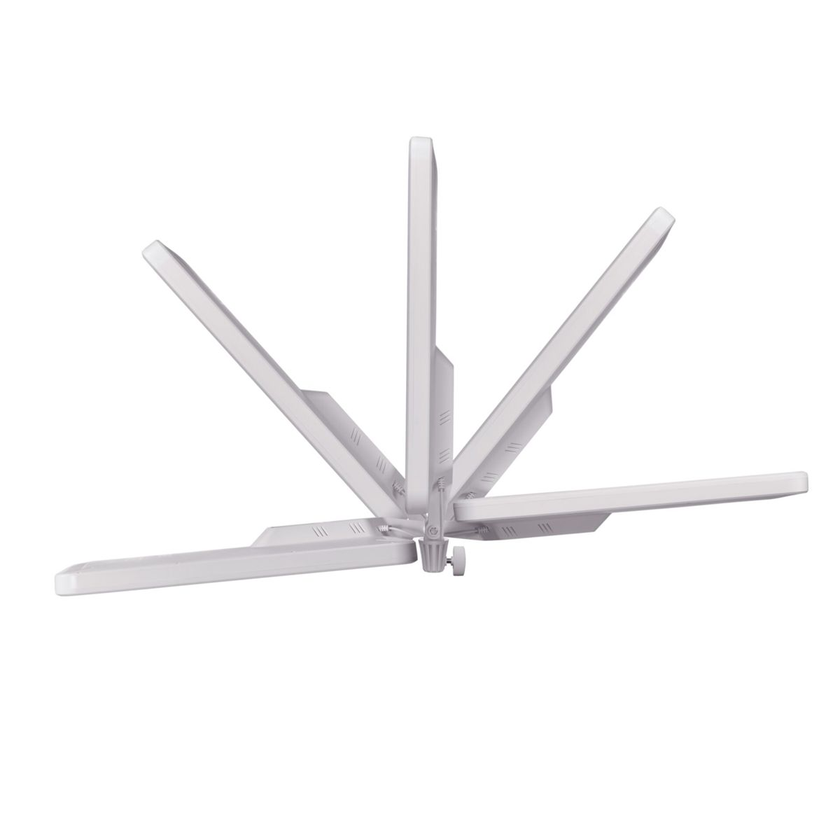 Ein weißer Router mit mehreren Antennen, die in verschiedene Richtungen zeigen.