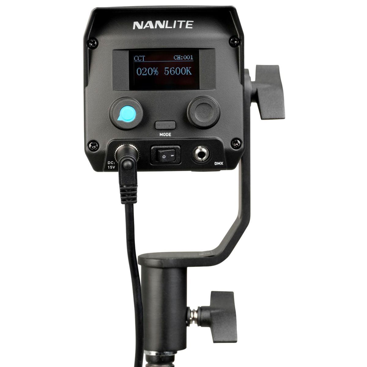 Schwarzes Nanlite LED-Licht mit Bildschirm, das 20% Helligkeit, 5600K Farbtemperatur und Kanal 1 anzeigt.