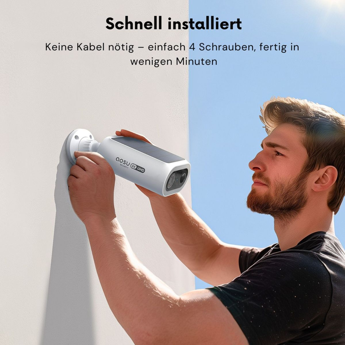 Uomo installa telecamera di sicurezza bianca con pannello solare su muro. Testo: Installazione rapida.