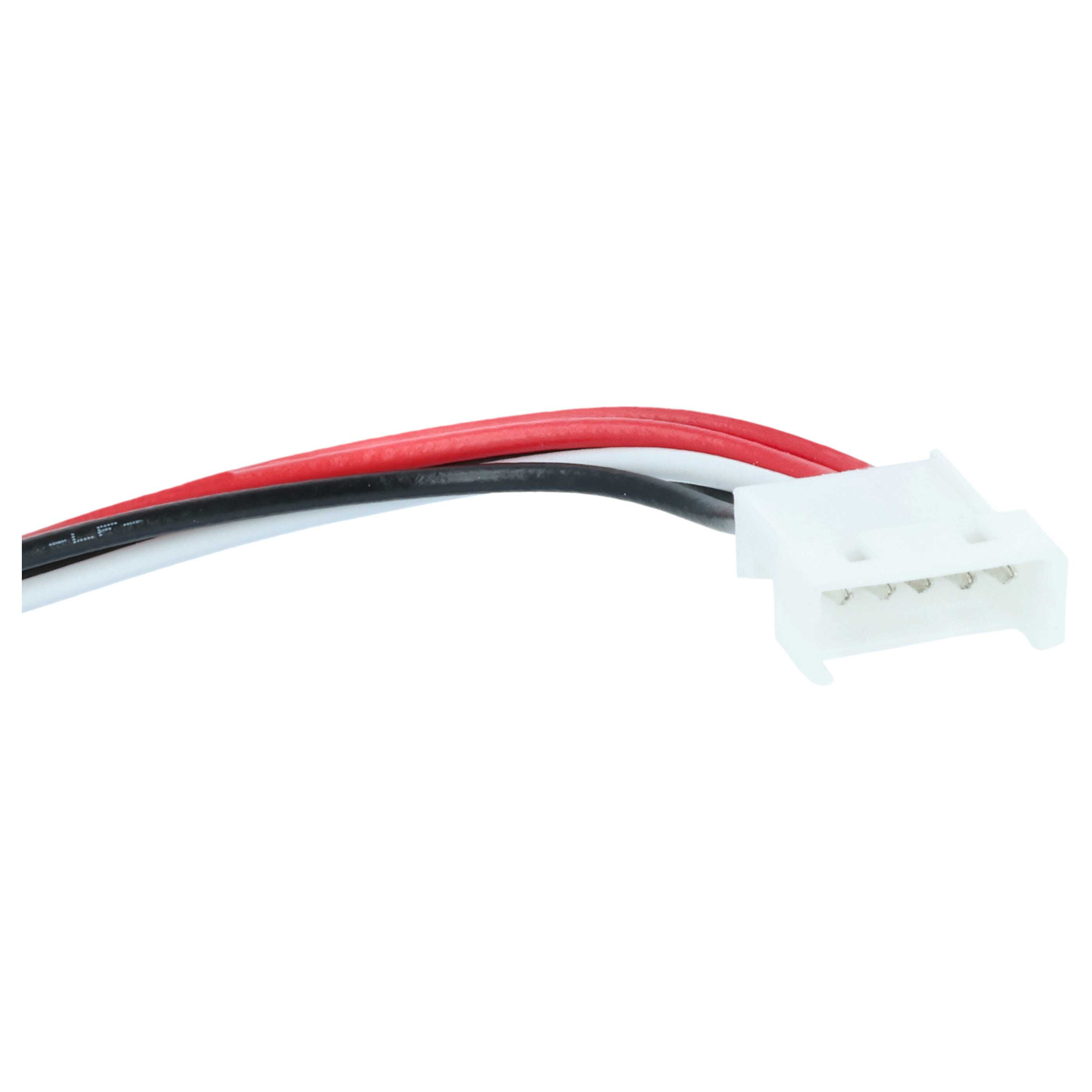 Ein weißer Stecker mit vier Pins und drei Kabeln (rot, schwarz, weiß).