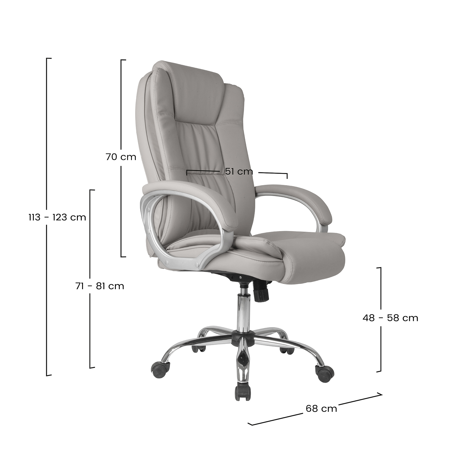 Silla de oficina gris con detalles cromados y ruedas, con medidas indicadas.