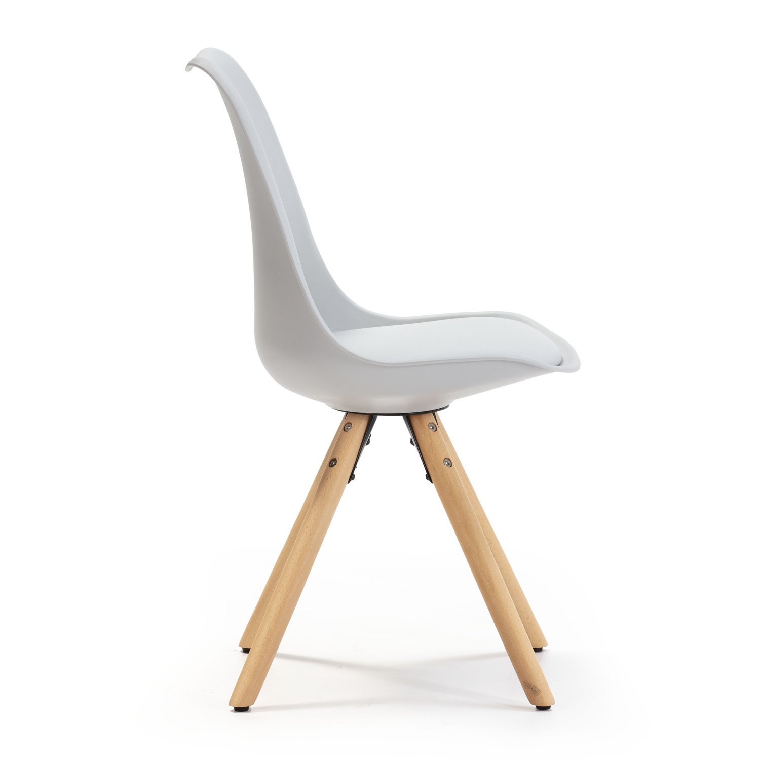 Una silla blanca con patas de madera, vista de lado.