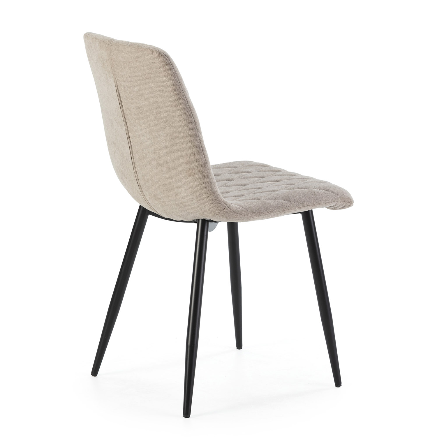 Una silla beige con asiento acolchado y patas negras, vista de lado.
