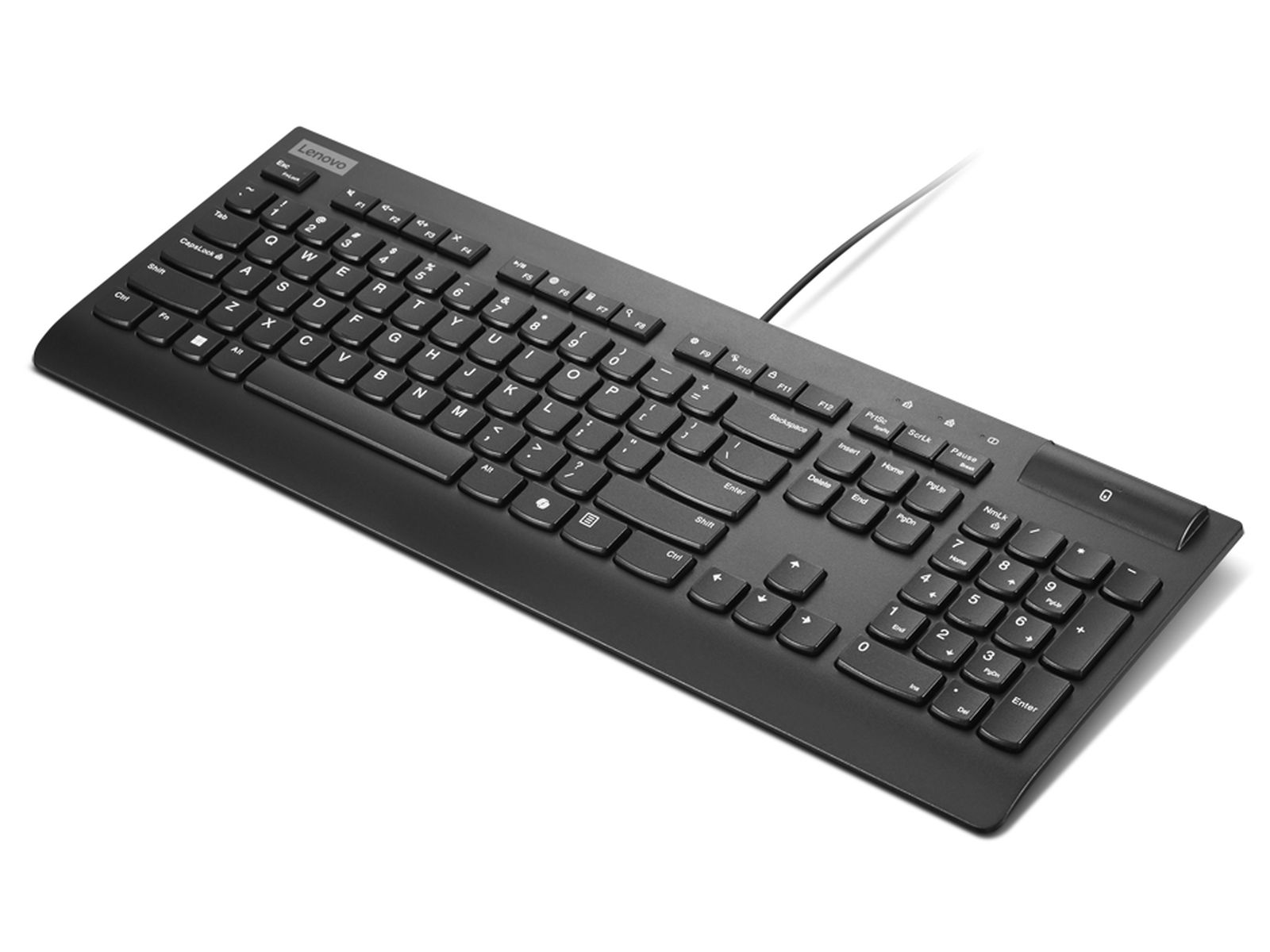 Tastiera Lenovo nera con cavo su sfondo bianco.