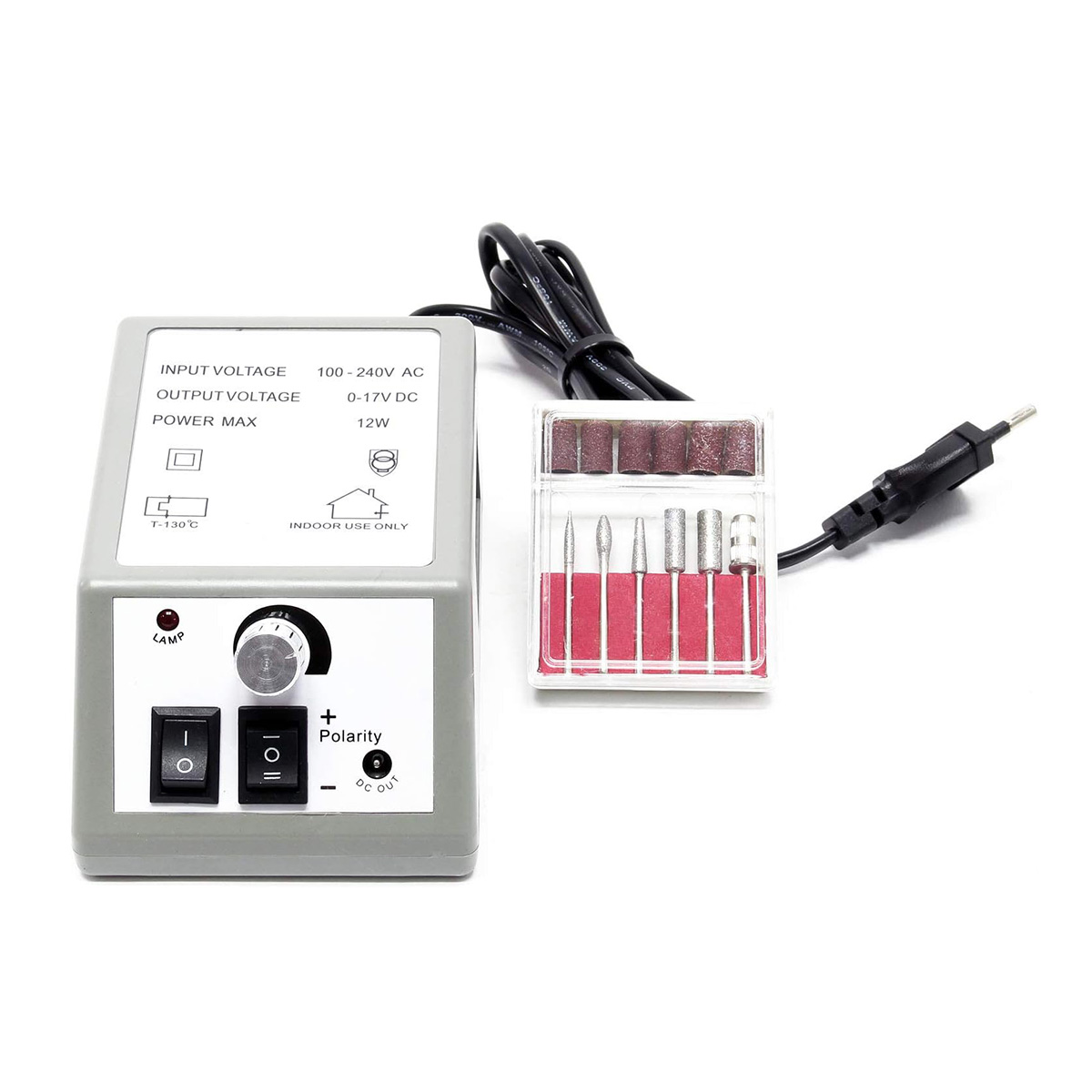 Un controlador de taladro de uñas con fuente de alimentación y puntas de taladro.