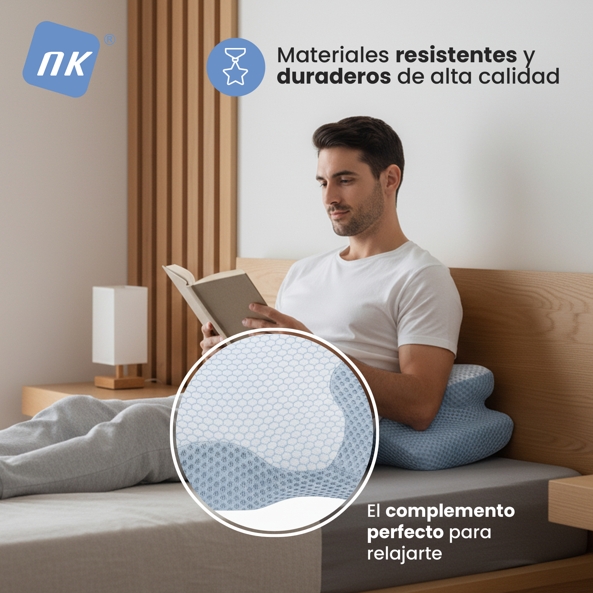 Hombre leyendo libro en cama con almohada azul. Materiales de alta calidad.