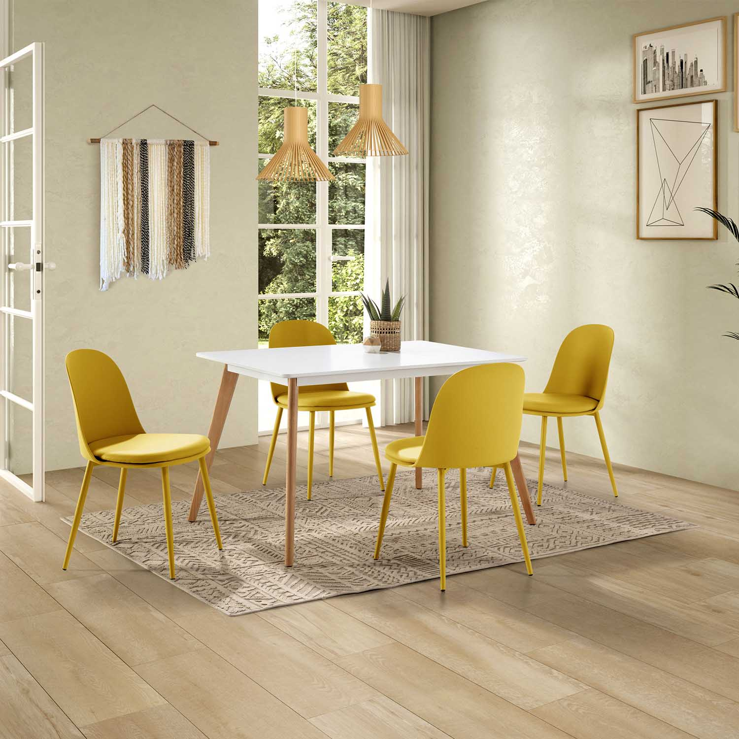 Un comedor con mesa blanca, cuatro sillas amarillas y alfombra estampada.
