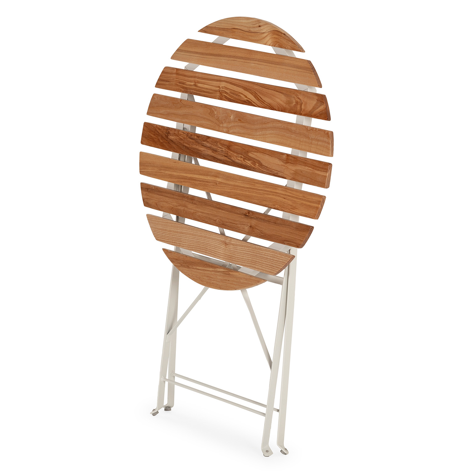 Una mesa redonda de madera con listones y marco metálico, plegada.