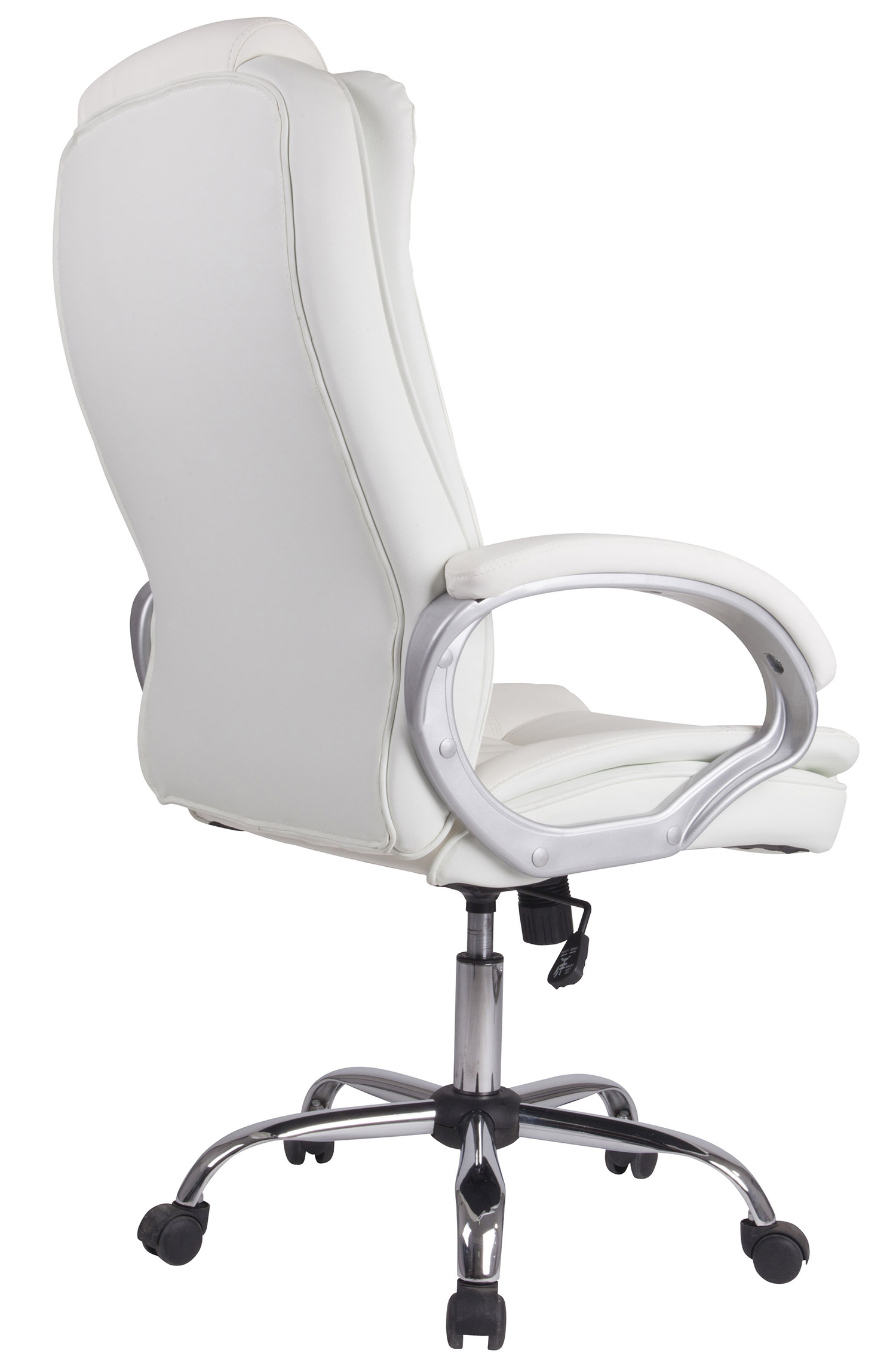Una silla de oficina blanca con reposabrazos y ruedas plateadas.