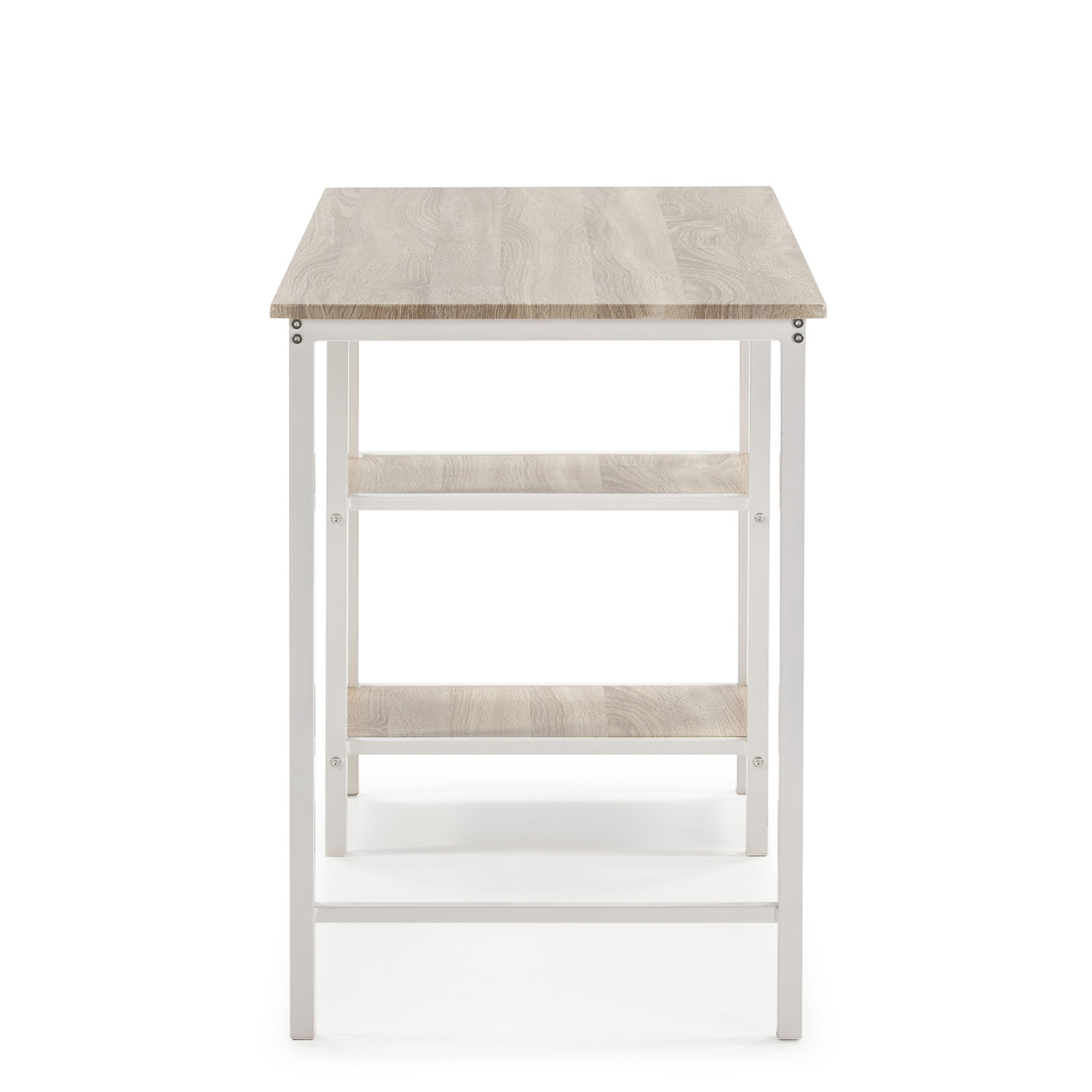 Un escritorio de madera con patas de metal blanco y dos estantes.