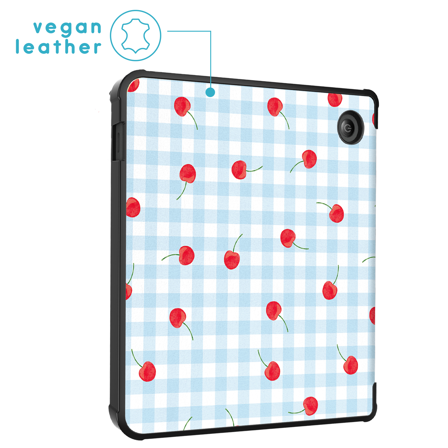 Une housse à motif vichy bleu et cerises rouges. Elle est en cuir vegan.