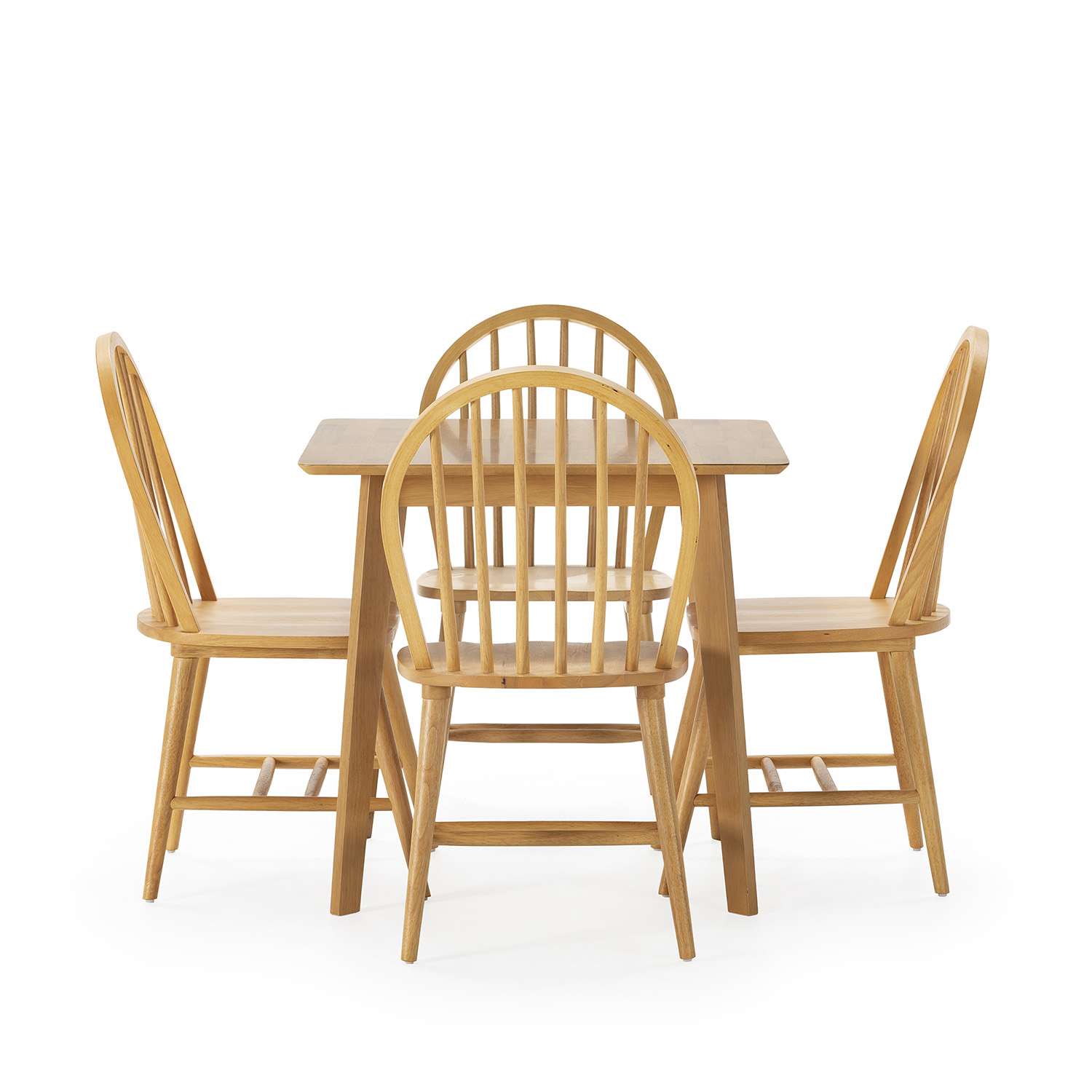 Mesa de comedor de madera con cuatro sillas de respaldo de husillo.