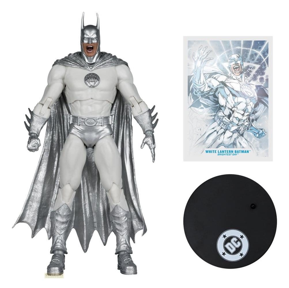 Ein weißer Batman Actionfigur mit silbernem Umhang und Emblem.
