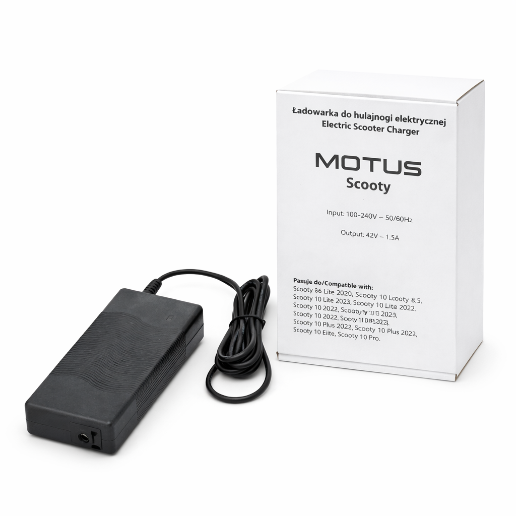 Caricatore nero per monopattino elettrico Motus Scooty con cavo e scatola. Ingresso 100-240V, Uscita 42V-1.5A.
