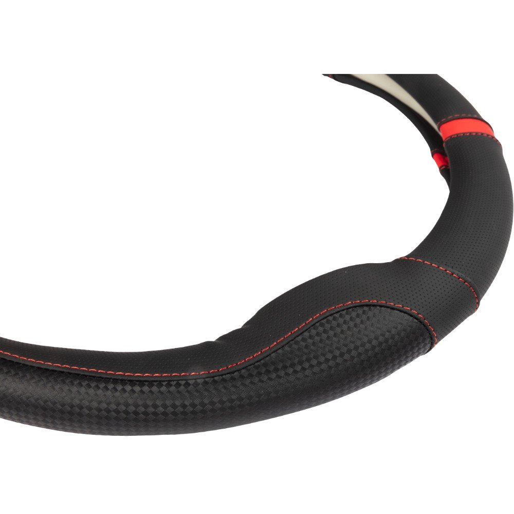 Coprivolante nero con cuciture rosse e inserti traforati.