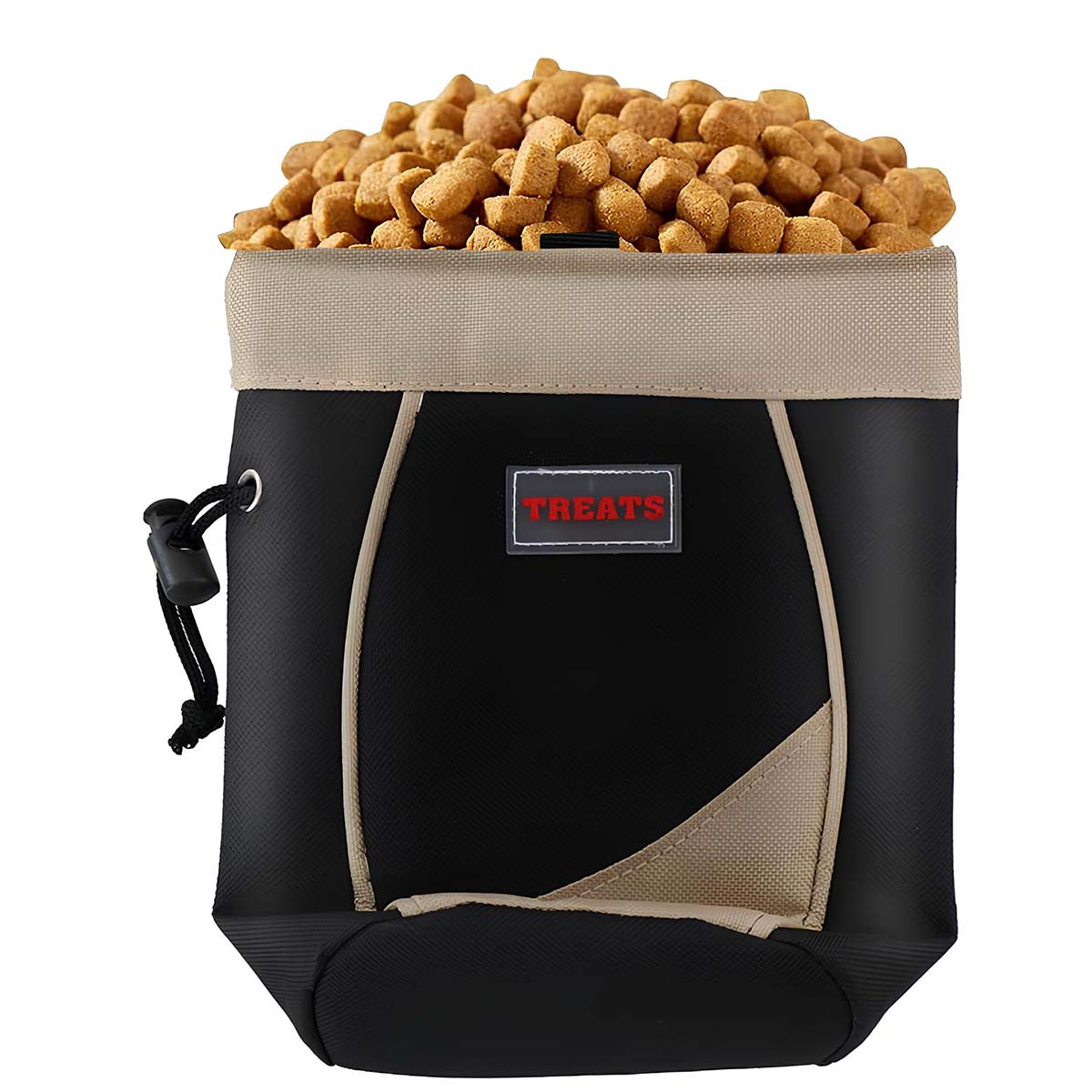 Borsa nera piena di croccantini, con etichetta "TREATS".
