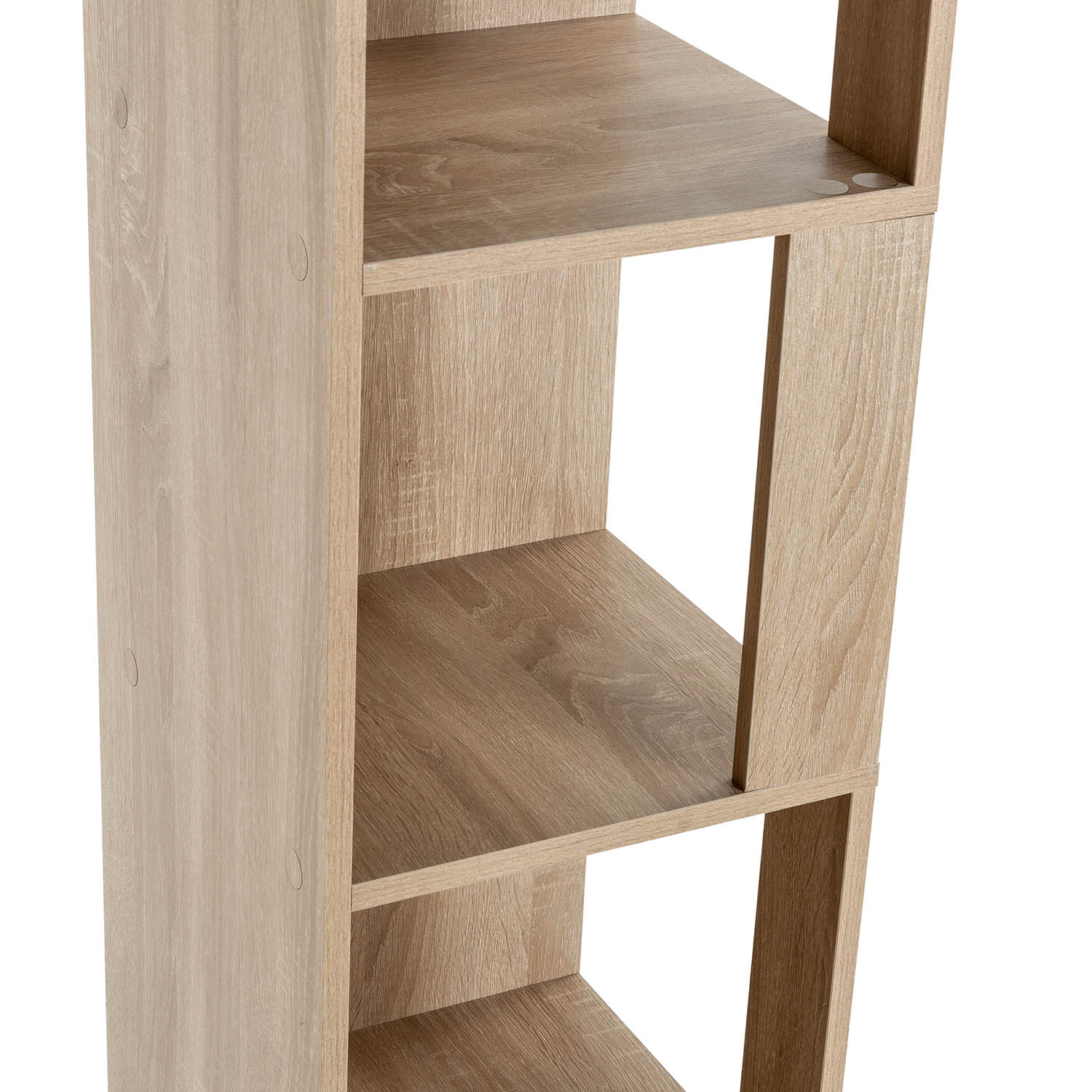 Un estante de madera con veta de madera visible y cubos abiertos.