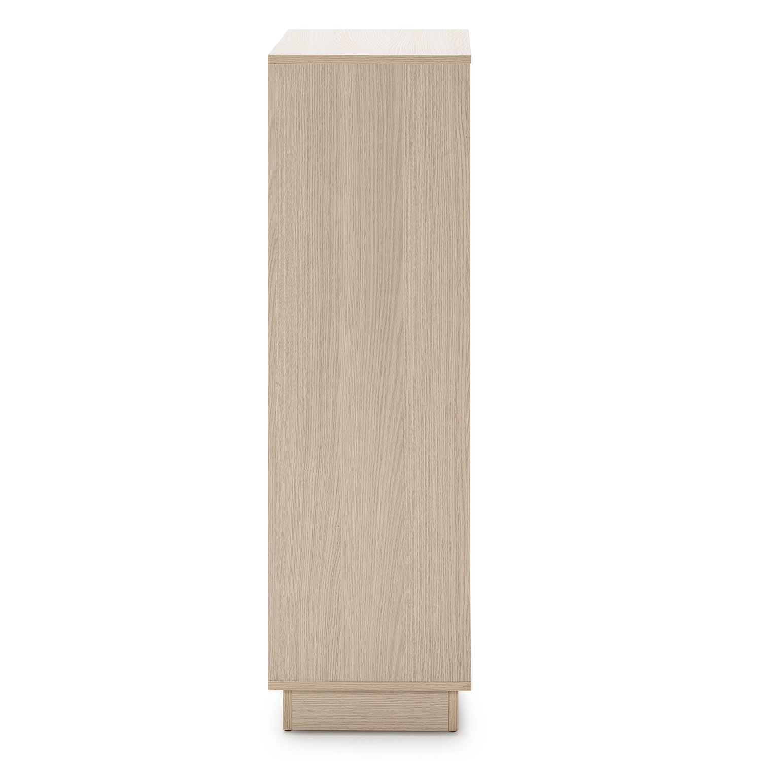 Un mueble estrecho y alto de madera clara con veta vertical.