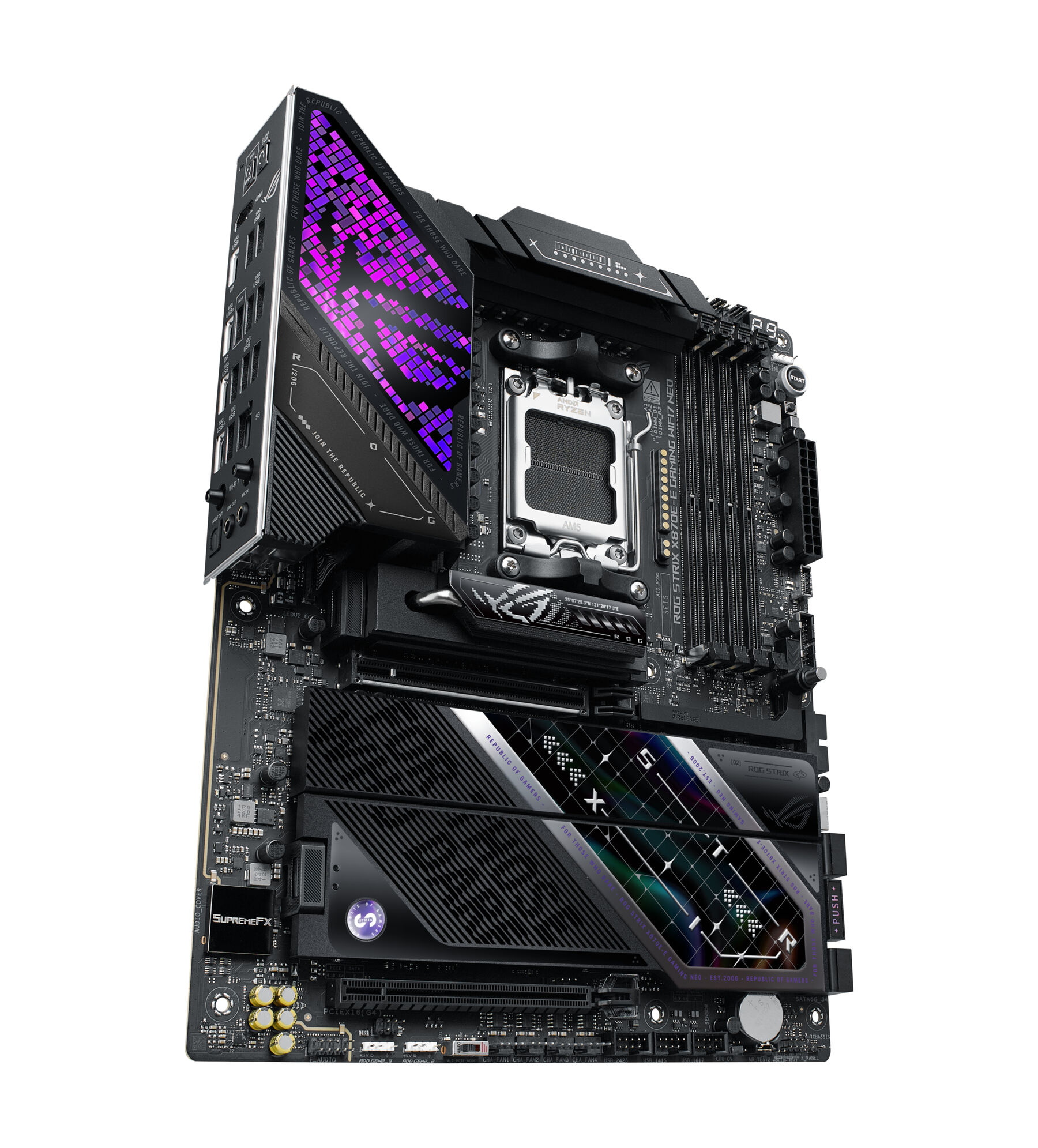 Een zwart moederbord met RGB-verlichting en een AMD Ryzen CPU-socket.
