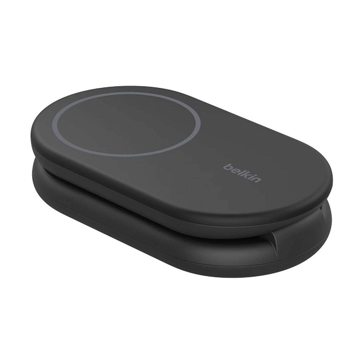 Un caricabatterie Belkin nero e pieghevole con superficie di ricarica circolare.