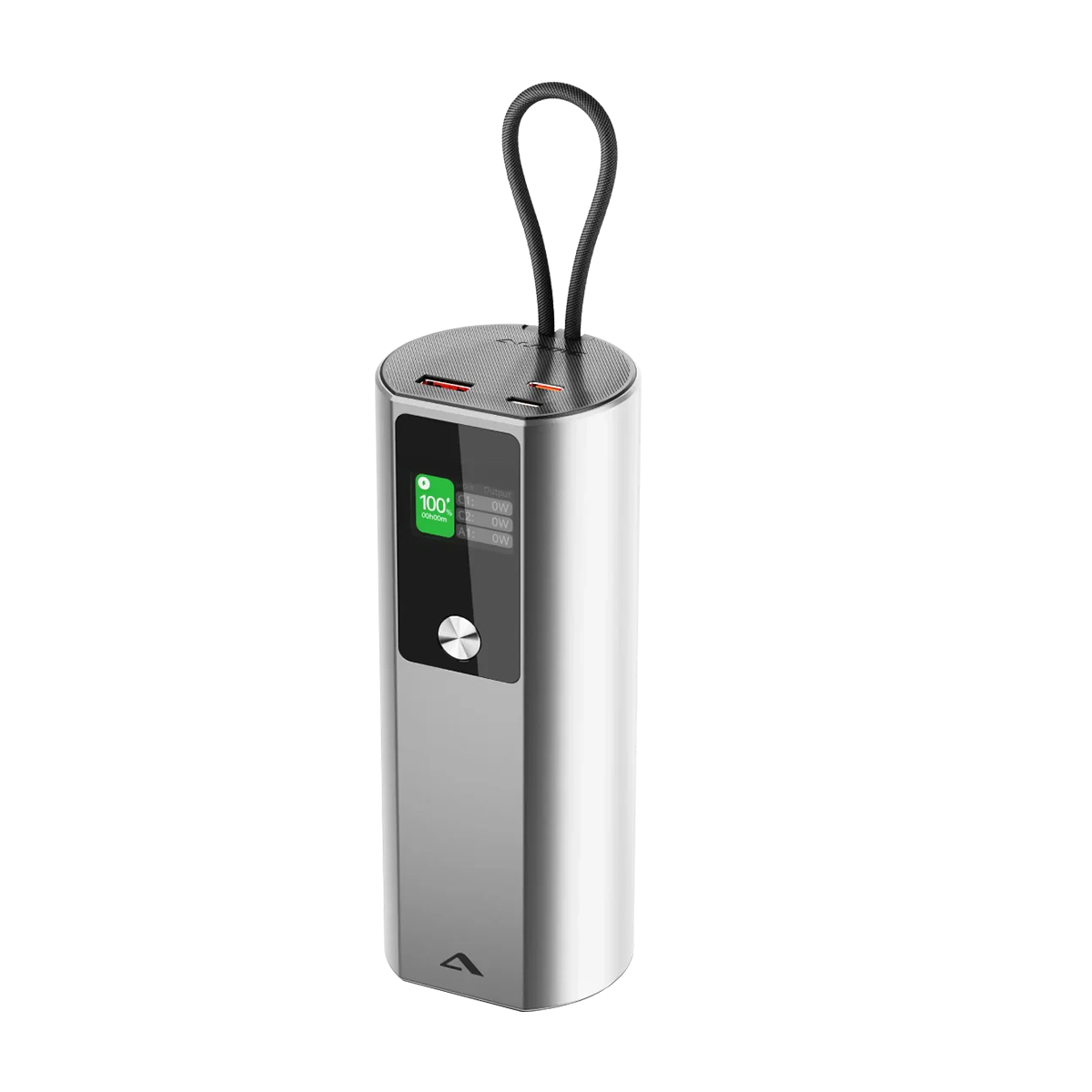 Power bank cilindrico argento con anello nero, porte USB e display digitale che mostra 100%.