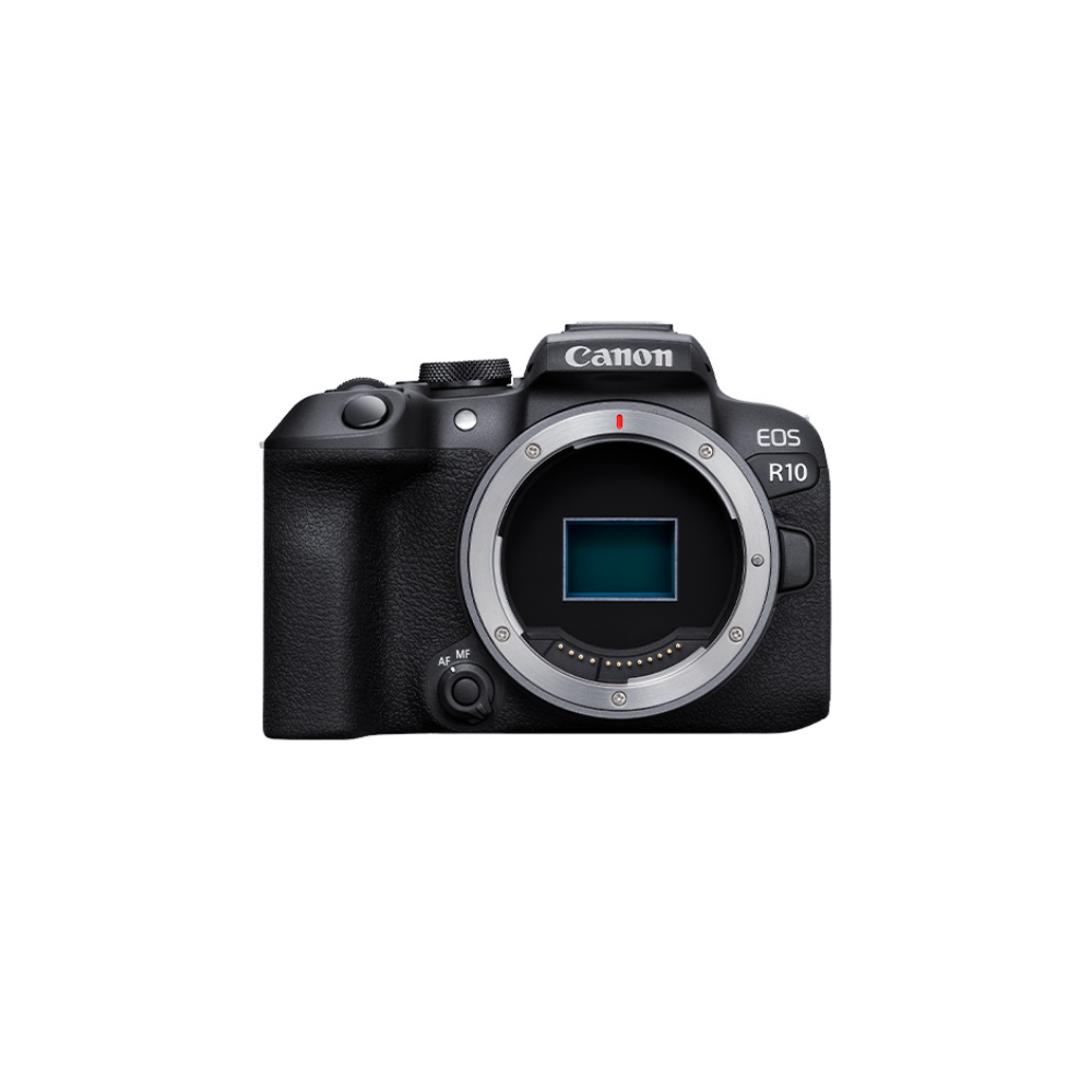 Fotocamera Canon EOS R10 nera con innesto obiettivo argentato.