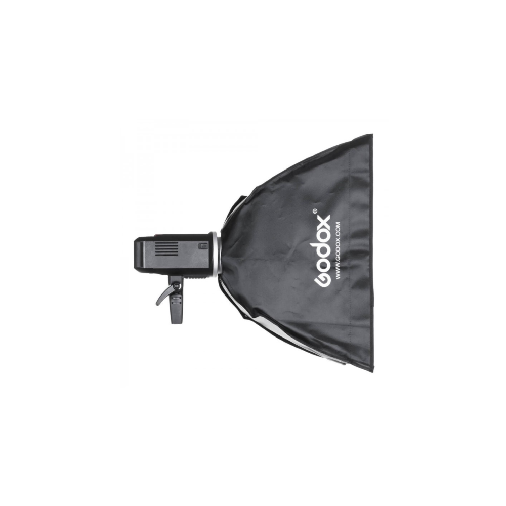 Ein schwarzer Godox-Blitzkopf mit einem achteckigen Softbox-Diffusor.