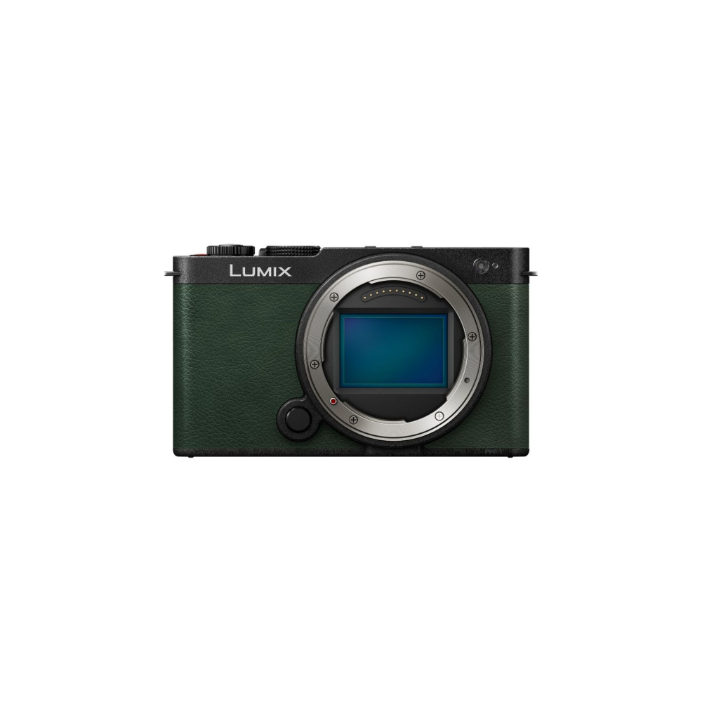 Donkergroene camera met Lumix-logo en lensvatting.
