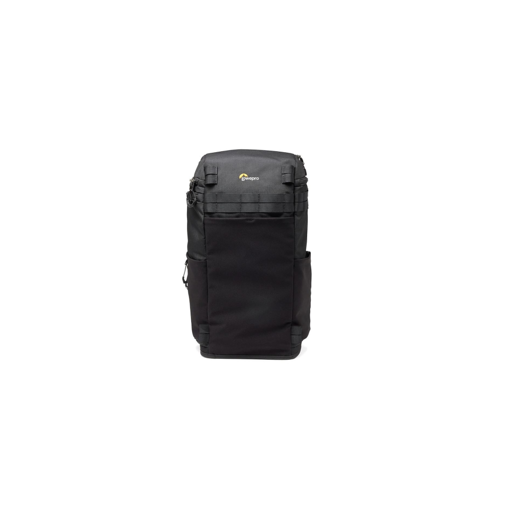 Un sac à dos Lowepro noir avec un logo jaune sur le devant.