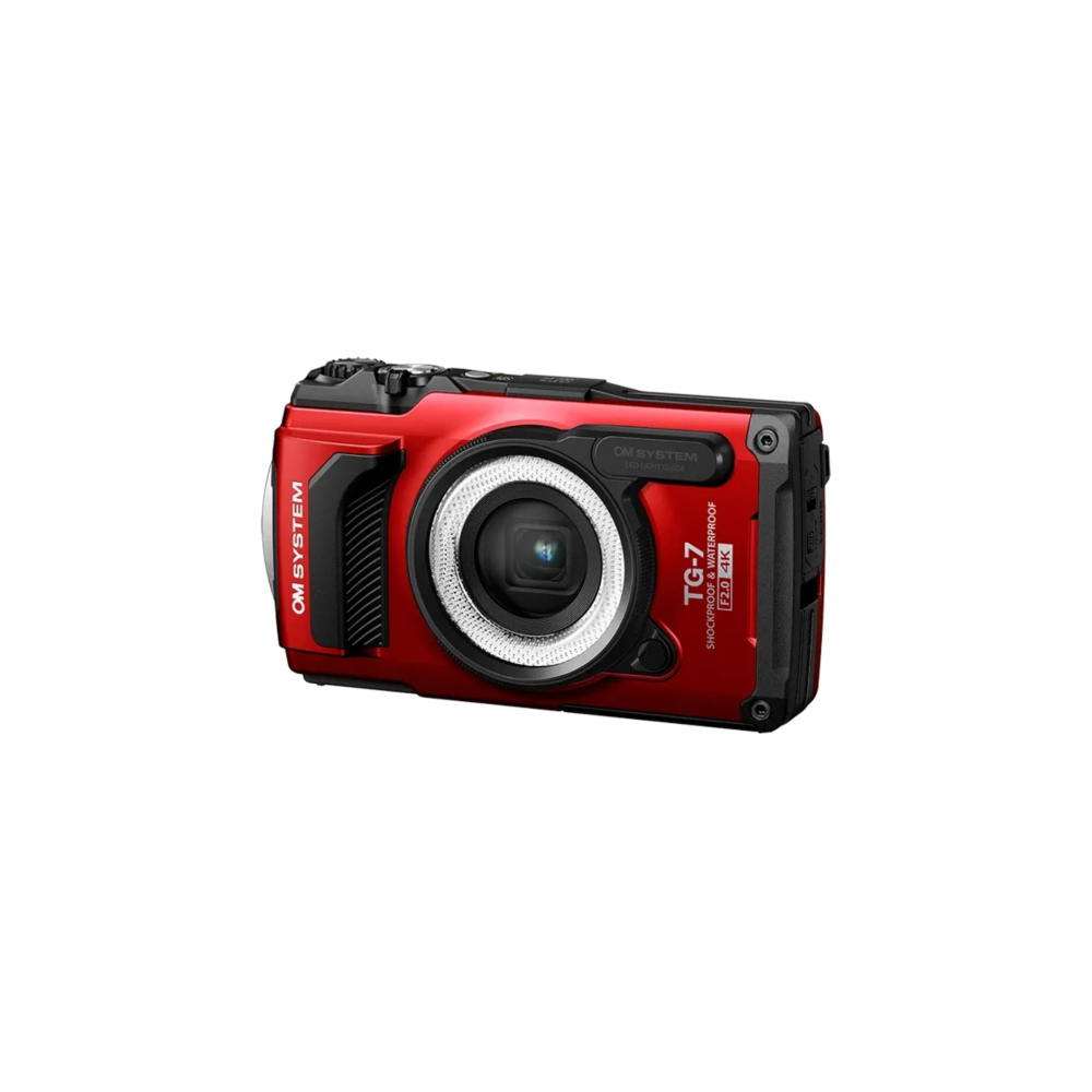 Rode OM SYSTEM TG-7 camera met lens en ringlicht.